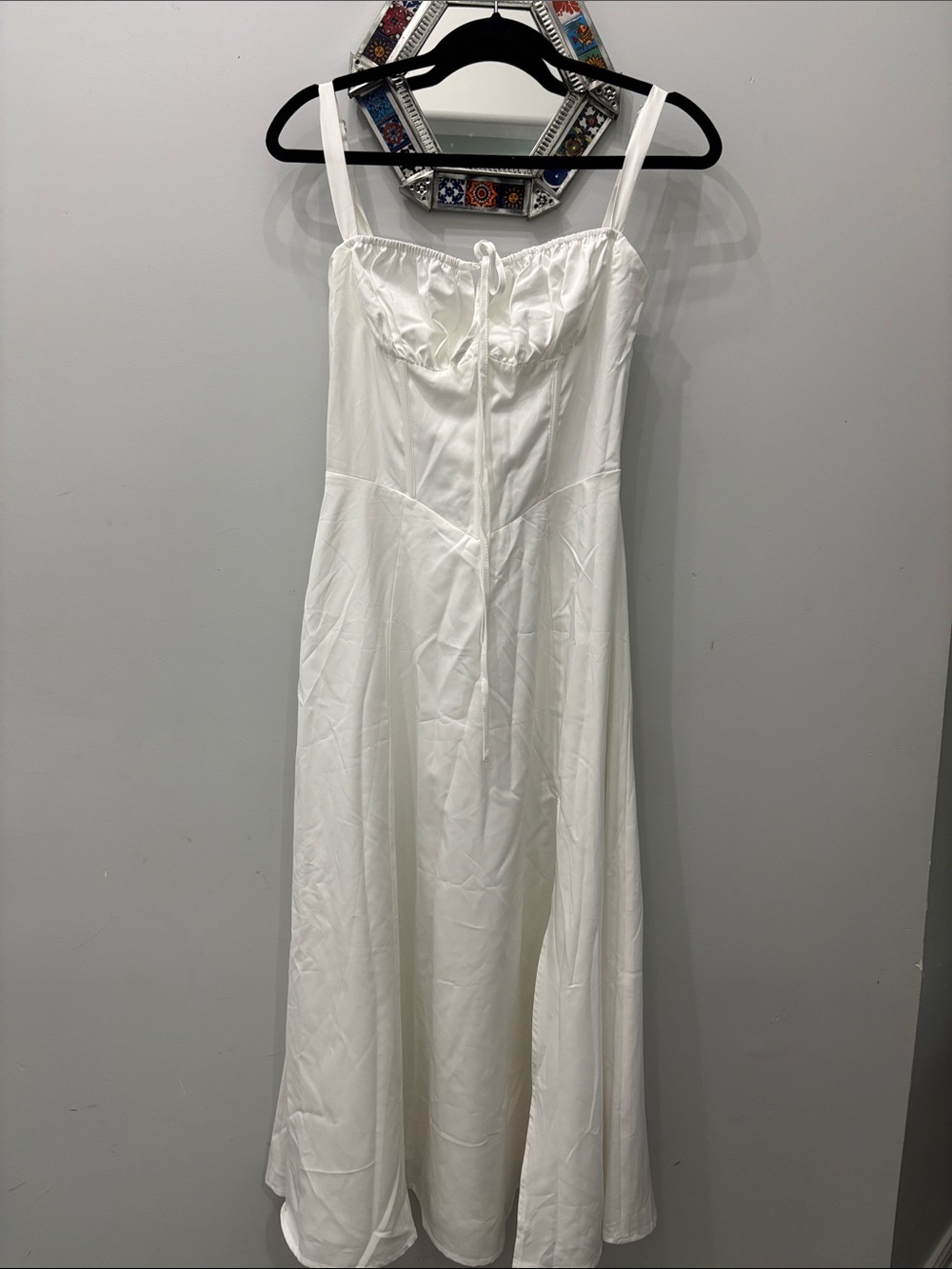 Elegant White Sleeveless Maxi Dress with Tie Detail